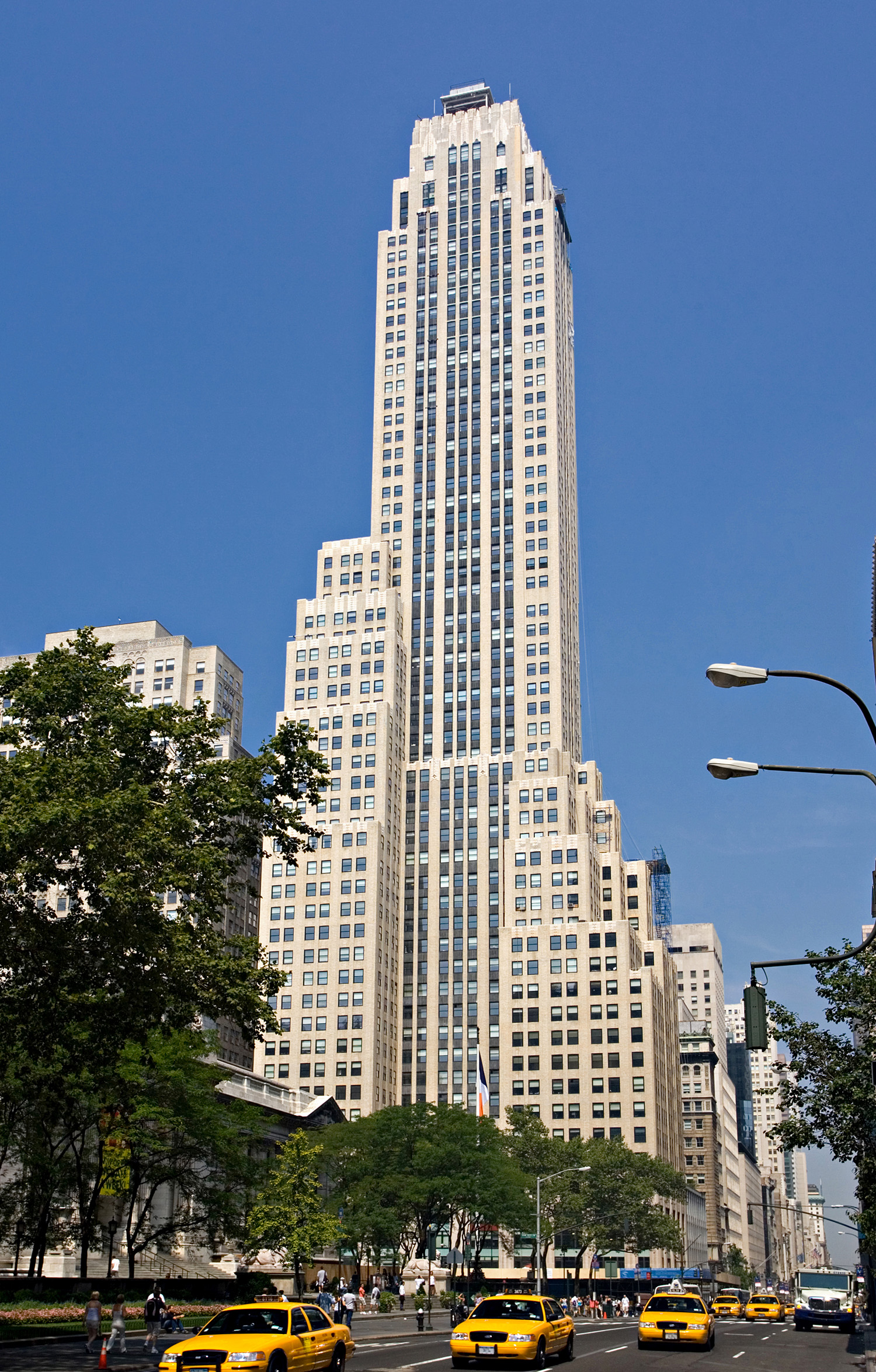 500 Fifth Avenue, New York City - View from the south. © Mathias Beinling